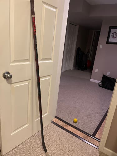 Senior Bauer Twitch Right Handed Hockey Stick (New)
