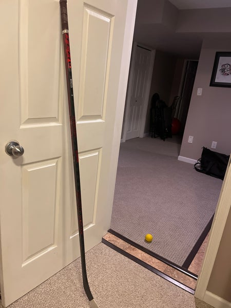 Senior Bauer Twitch Right Handed Hockey Stick (New)