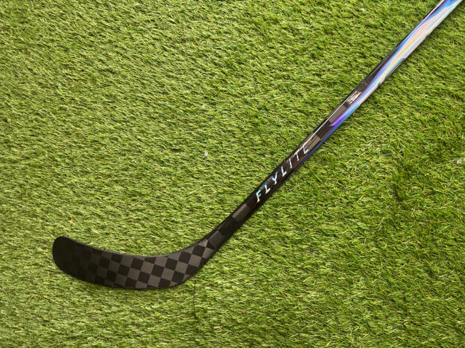Single-Senior Bauer Vapor FlyLite LH 70 Flex P92 Hockey Stick  (New)