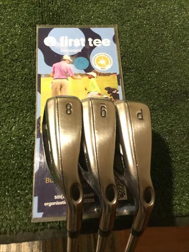 Callaway XHOT Irons Set (8-PW) Regular True Temper Speed Step 85g Steel Shafts