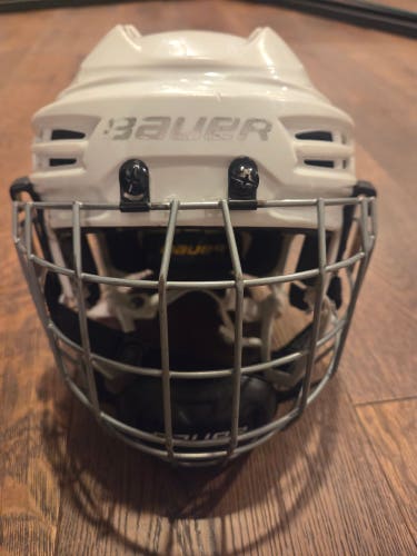 Bauer Re-Akt 100 Youth white Helmet HECC Certified (Used)