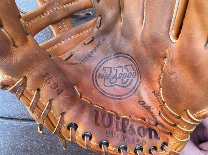 Wilson A2000 Made In USA Pro Issue 12” Baseball Glove Model 1594 RHT