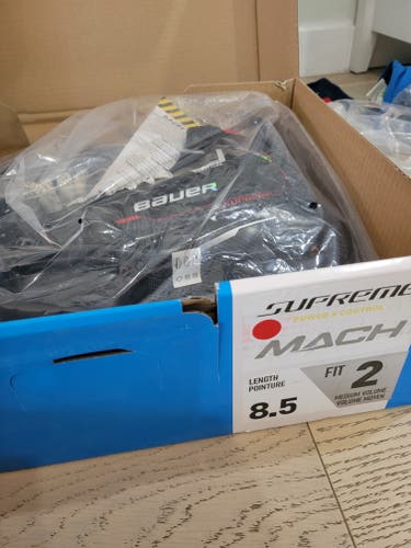 2025 Bauer Supreme Mach Hockey Skates Regular Width Pro Stock 8.5 (New)