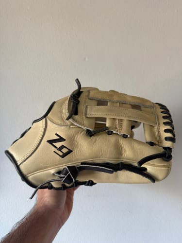 SSK z9 RH Infield Baseball Glove 11.75"