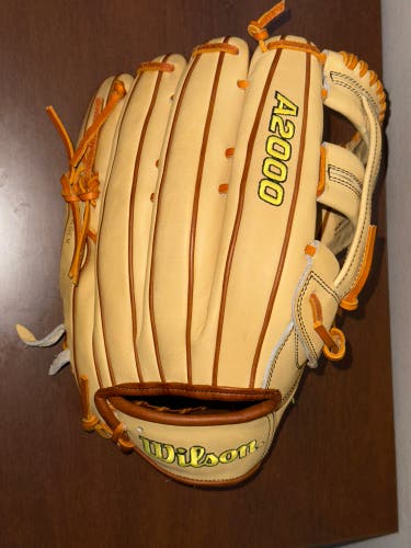 Wilson A2000 RH Baseball Glove 12.75" (Used)