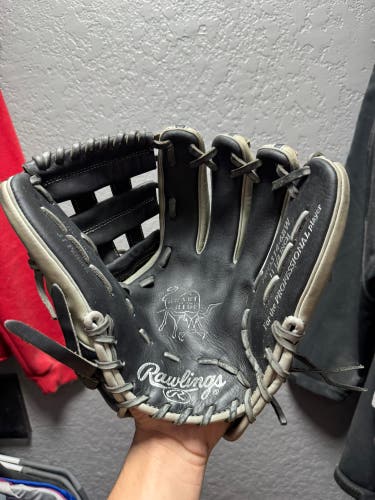 Rawlings Heart of the Hide RH Baseball Glove 11.5"