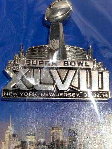 Super Bowl XLVIII (48) NFL 2014 NOS Lombardi Trophy 3D Lapel Pin (New)