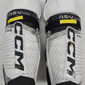 CCM Tacks ASV Pro Sr Shin Guards Pro Stock 16" New NHL AHL (14557)