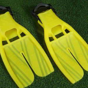 SCUBA PRO TWIN JET DIVE FINS OPEN HEEL YELLOW, SIZE MEDIUM