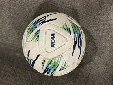 Used Wilson NCAA All Size Soccer Ball White 5 11614-S000224114
