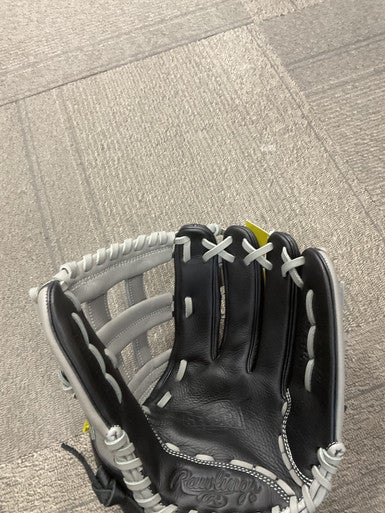 Used Rawlings SELECT SERIES BB/SB Glove RH Throw Black And Grey 12 1/2" 11614-S000224042