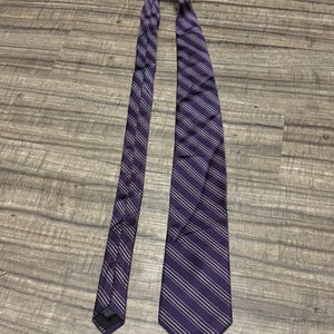 DKNY Silk Neck Tie 100% Silk Purple
