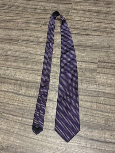 DKNY Silk Neck Tie 100% Silk Purple