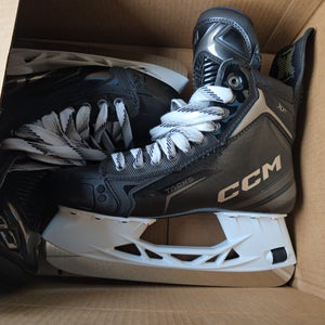 2025 CCM Tacks XF Hockey Skates Regular Width 8 (Used)
