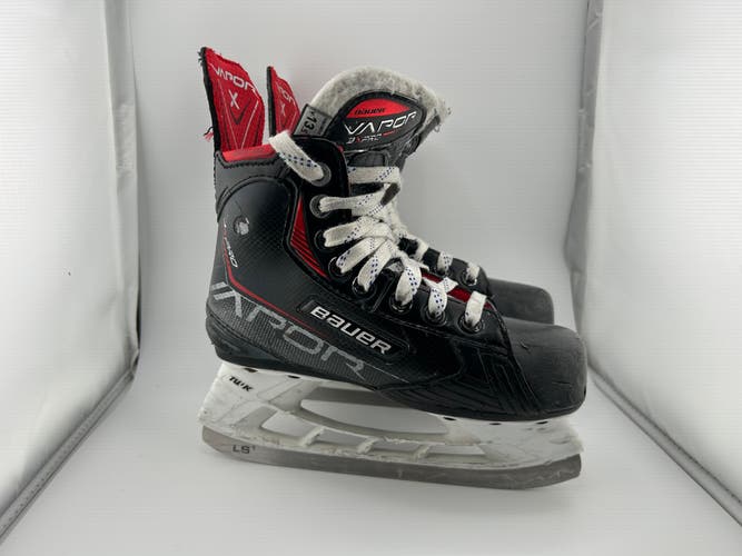 2024 Bauer Vapor X5 Pro Hockey Skates 13.5 (Used)