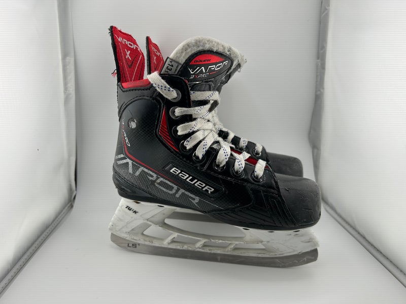 2024 Bauer Vapor X5 Pro Hockey Skates 13.5 (Used)