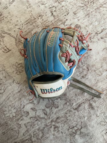 2024 Wilson A2000 RH Infield Baseball Glove 11.5" (Used)