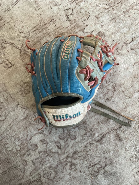 2024 Wilson A2000 RH Infield Baseball Glove 11.5" (Used)