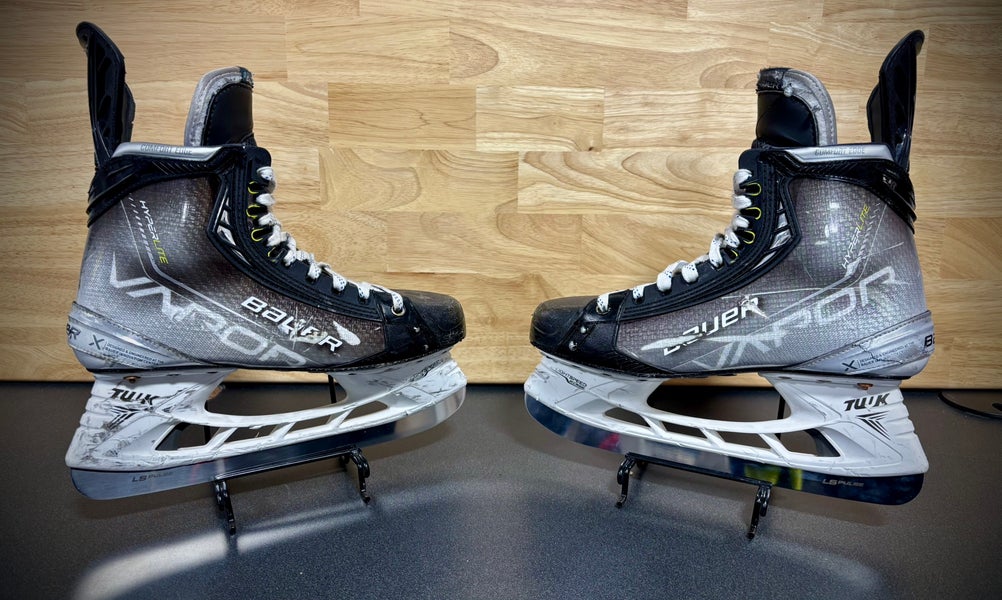 Schultz - 2021 Bauer Vapor Hyperlite Hockey Skates Regular Width 10 (Used)