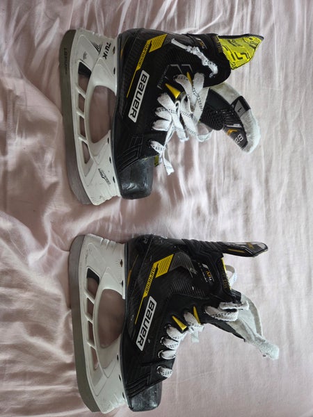Bauer Supreme M4 Hockey Skates Regular Width (Used)