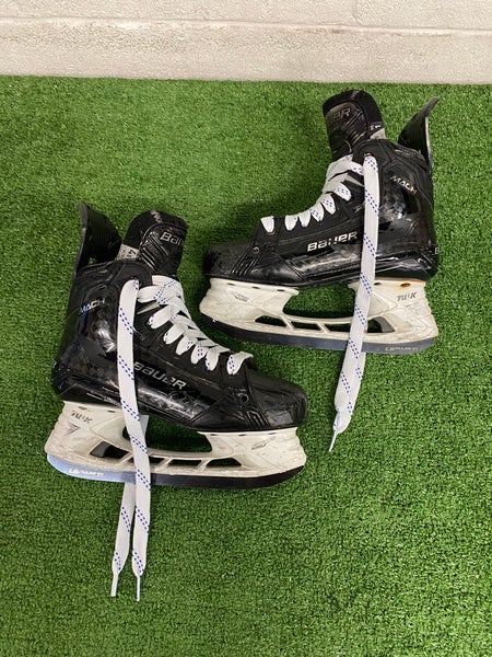 Intermediate Bauer Supreme Mach Hockey Skates Size 4.5 (Used)