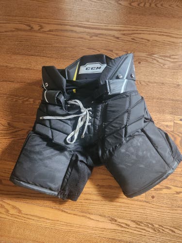 Intermediate Small CCM Axis 1.9 Hockey Goalie Pants (Used)