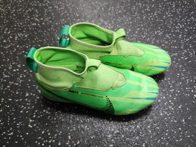 Used Nike MDS Soccer Cleats Green Junior 03 11849-S000032995