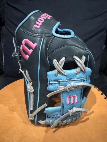 Custom RHT Wilson A2000 1787 11.75” Baseball Fielding Glove