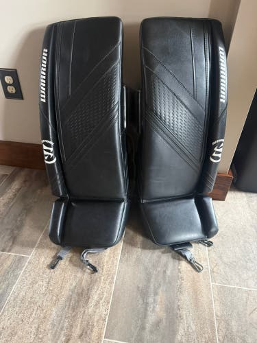 30" 2023 Warrior Ritual G6 E+ Goalie Leg Pads (Used)
