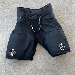 Men's Senior Size 46 Tackla 5000 Hockey Pants (Used)