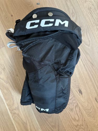 Junior Small CCM Tacks AS 580 Hockey Pants (Used)
