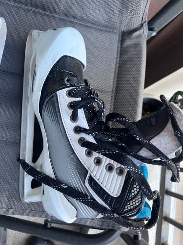 2013 Bauer Reactor 6000 Hockey Goalie Skates 9.5 (Used)