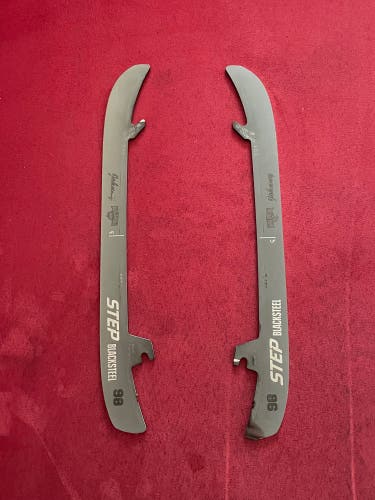 CCM Step Black Steel 221 mm (Used)