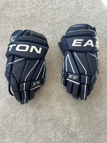 Easton S5 Gloves 14" (Used)