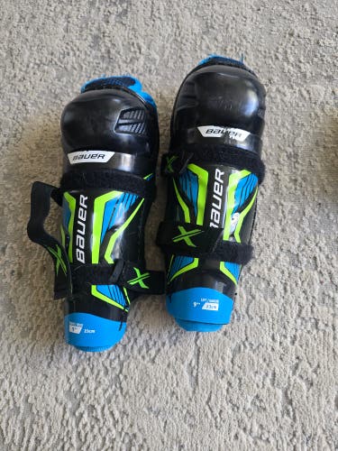 Youth Bauer 9" Shin Pads