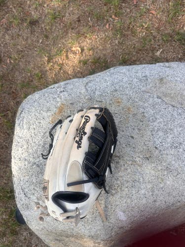 2022 Rawlings Heart of the Hide RH Infield Baseball Glove 12.75" (Used)