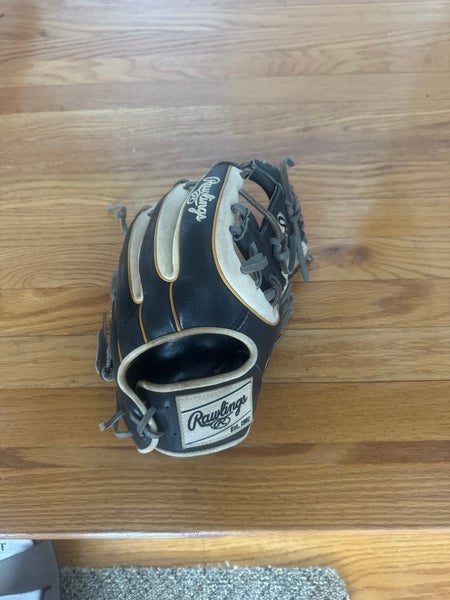 Rawlings Heart of the Hide RH Infield Baseball Glove 11.75" (Used)
