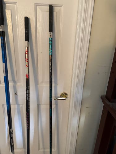Senior Bauer Twitch Right Handed Hockey Stick P28 (Used)