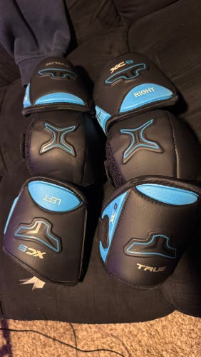 New True Xc9 Senior Elbow Pads