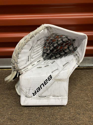 2023 Bauer M5 Pro Full Right Goalie Glove
