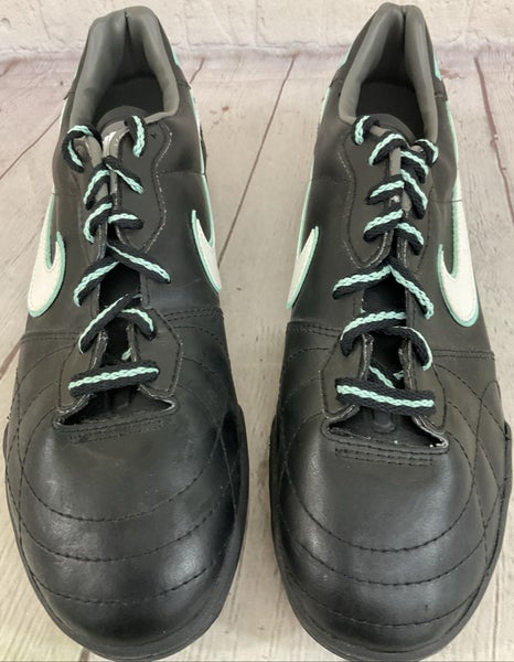Nike Indoor Soccer Shoes Mens Size 10 Quilted Stitching No Mark Soles Mint Green