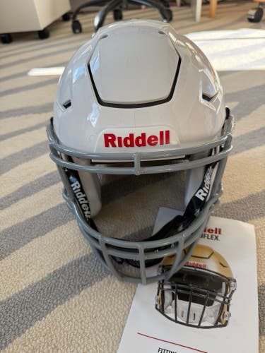 Medium Adult Riddell SpeedFlex Helmet (New)