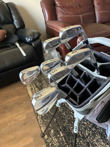 MINT RARE Titleist 681 Forged Right Handed Iron Set Stiff Flex 9 Pieces Steel Shaft