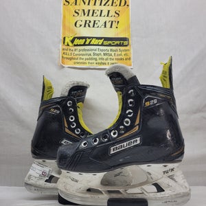 Bauer Supreme S29 Hockey Skates Regular Width Size 3.5 (Used)