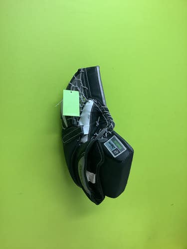 Used Reebok 7000 JR Junior Goalie Catcher Black And Grey 11686-S000047163