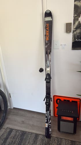 Unisex All Mountain 177 cm Salomon Skis With Bindings (Used)