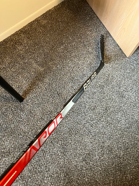 Senior Bauer Vapor Hyperlite Hockey Stick Left Hand P92 Pro Stock (Used)
