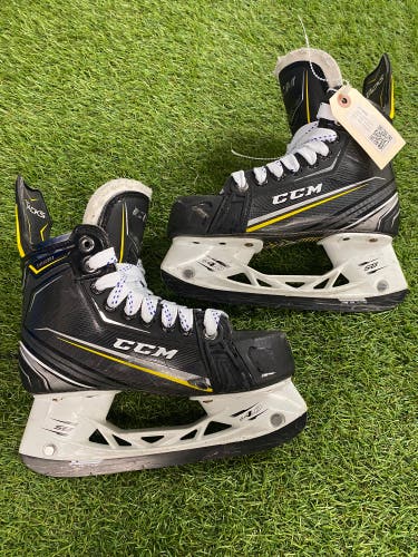 CCM Tacks 9090 Hockey Skates | Junior 3.0 | Regular