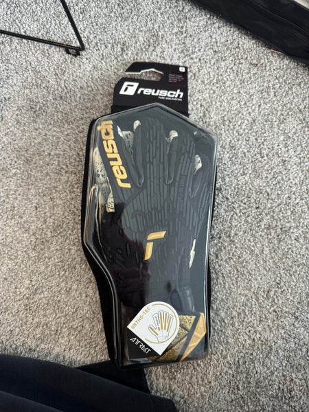 Reusch Attrakt Freegel Fusion Ortho-Tech Goalkeeper Gloves (New)