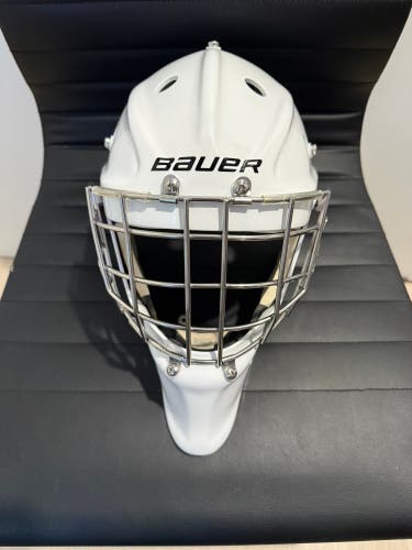 Senior 2021 Medium Bauer Profile 950 Goalie Mask (Used)